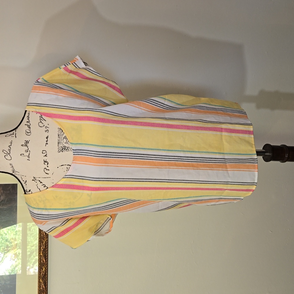Oddy, twisted back top